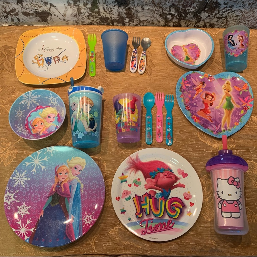 Kids dish sets 19 pieces: Plates bowls cups utensils